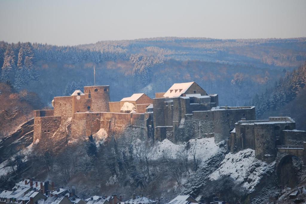 Hotel Panorama Bouillon Exterior foto